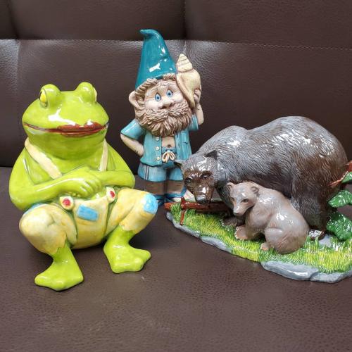 Frog-gnome-bears