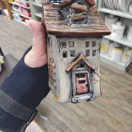 Old-House-candleholder